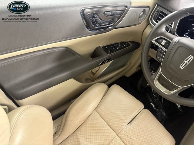 Used 2020 Lincoln Continental Reserve w/ Luxury Package FWD image 32