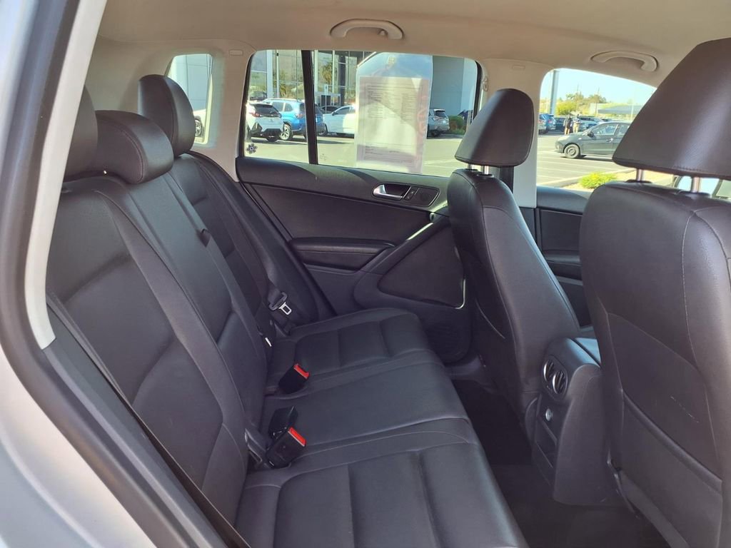 Used 2016 Volkswagen Tiguan S image 22