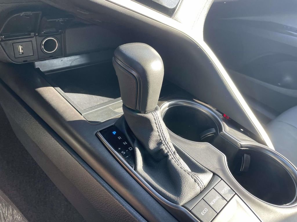 Used 2024 Toyota Camry SE image 42
