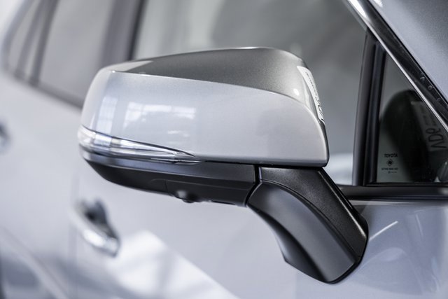 New 2025 Toyota RAV4 Limited image 15