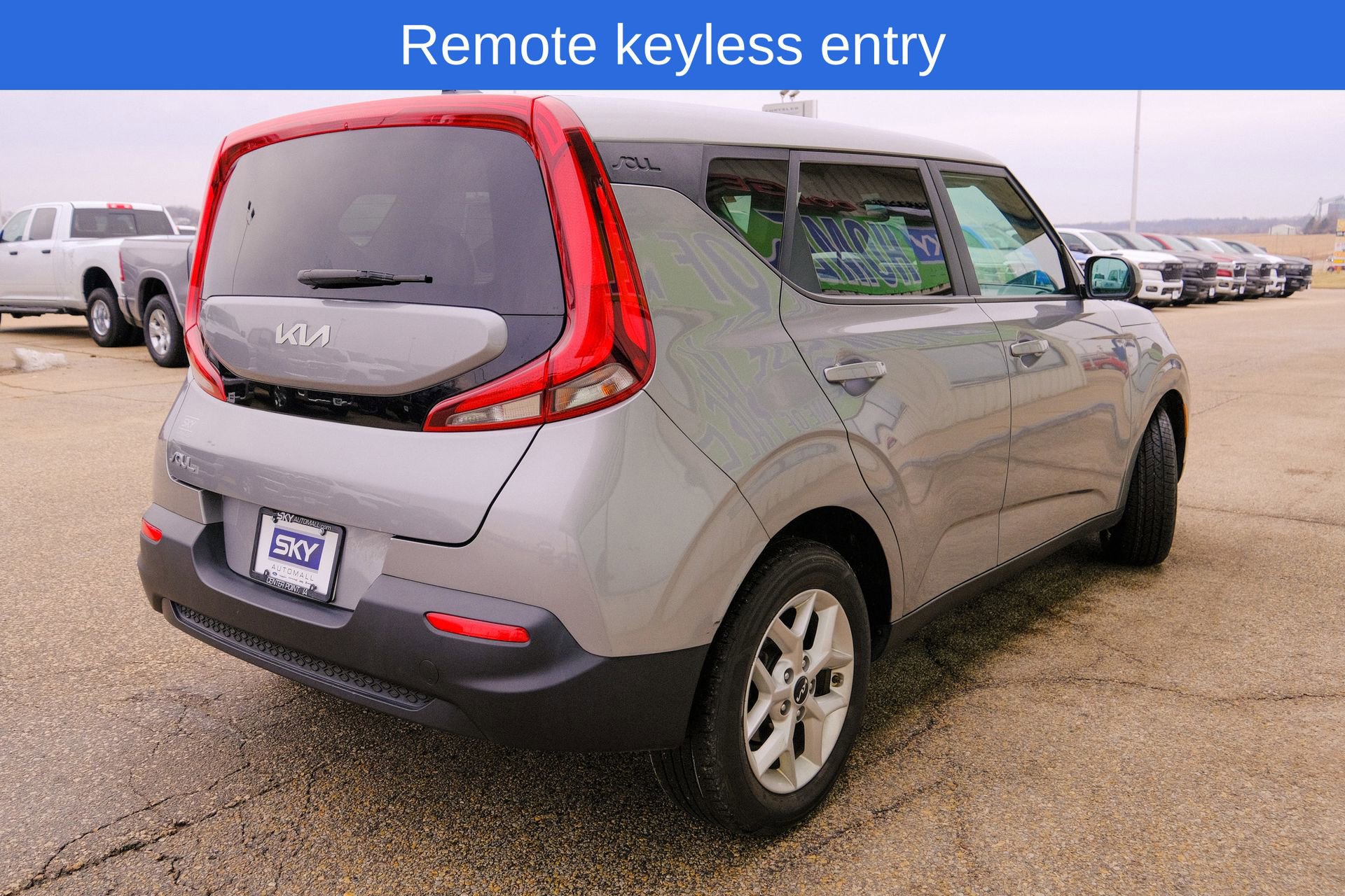 Used 2022 Kia Soul LX w/ Technology Package image 8