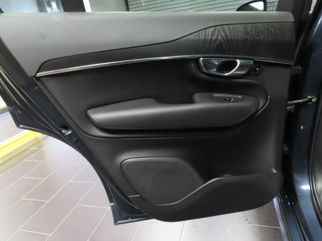 Used 2020 Volvo XC90 T5 Momentum FWD image 10