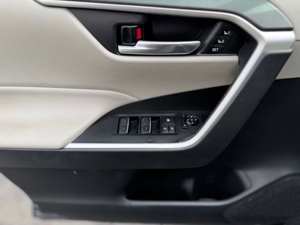 Certified 2023 Toyota RAV4 XLE Premium image 15