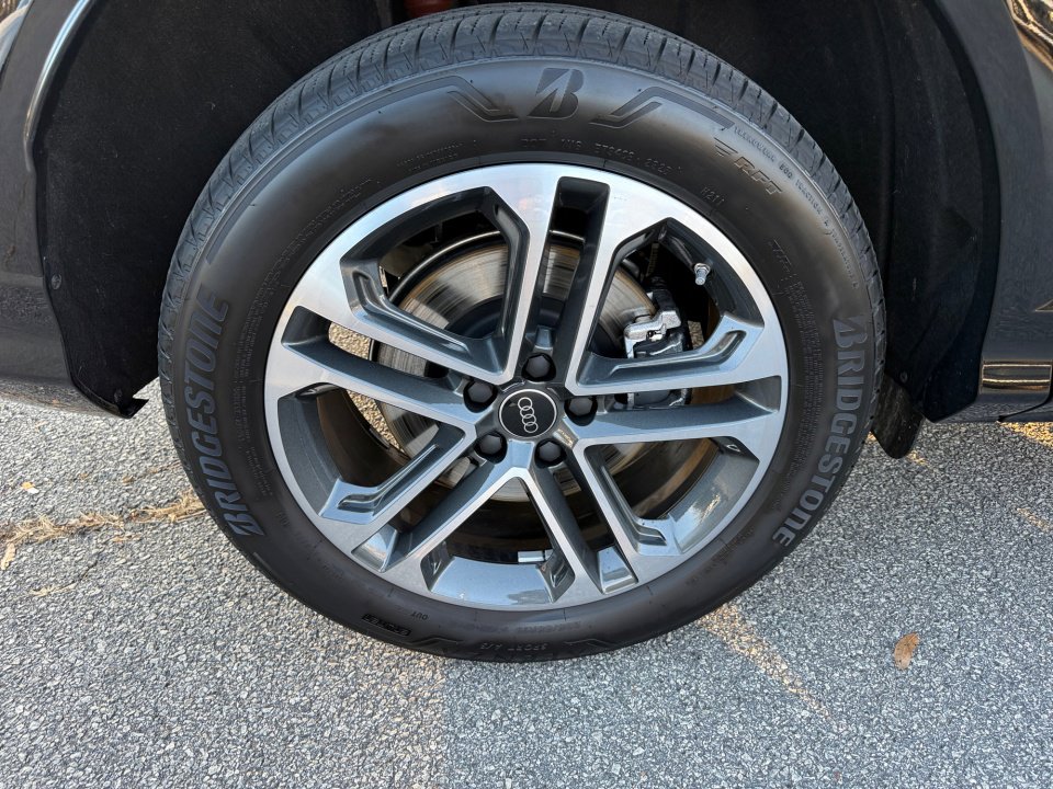 Certified 2025 Audi Q5 Premium w/ Convenience Package image 23