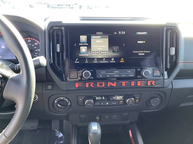Used 2025 Nissan Frontier PRO-4X AWD/4WD image 17