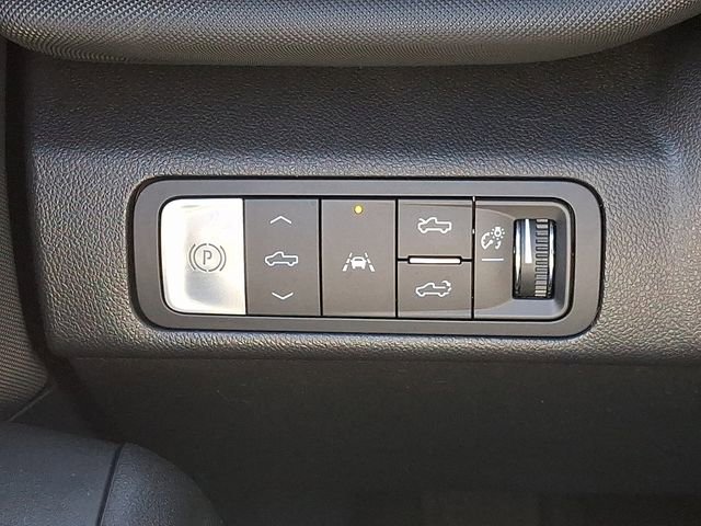 Used 2024 Chevrolet Silverado EV RST AWD/4WD image 28