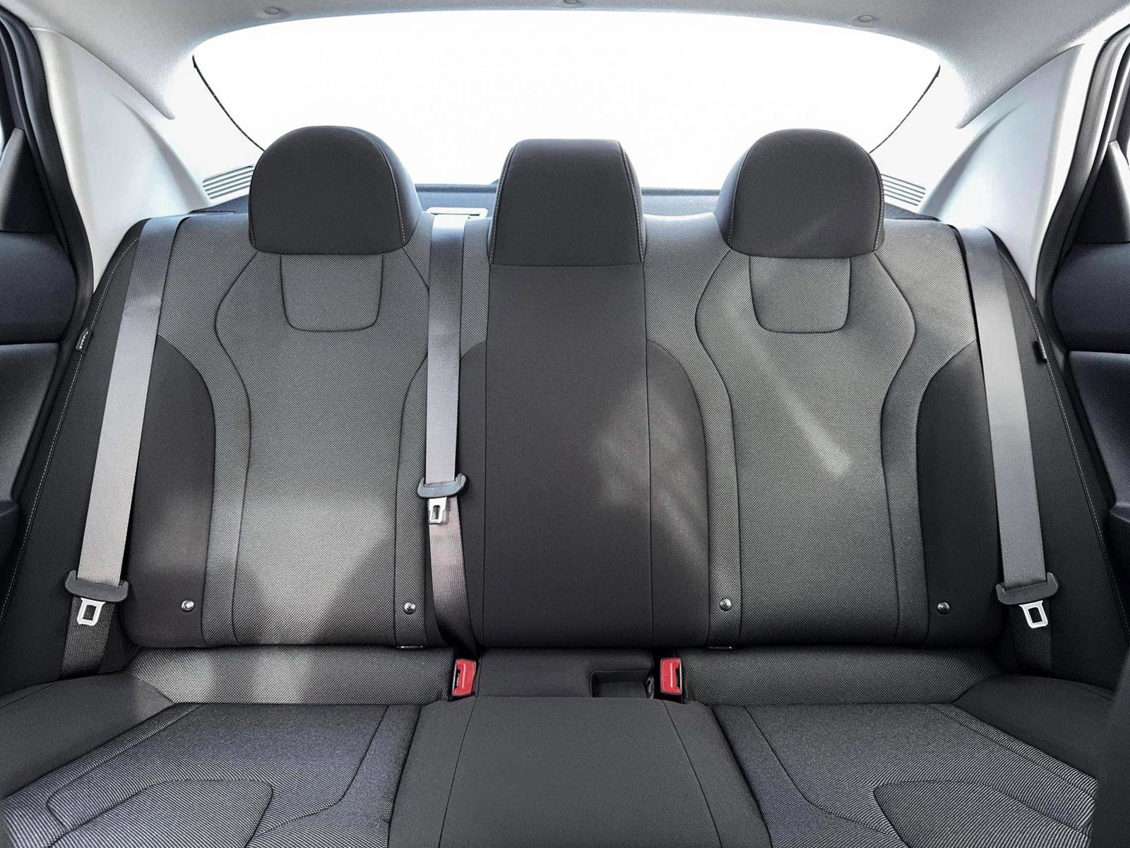 New 2026 Hyundai Elantra SE FWD image 16