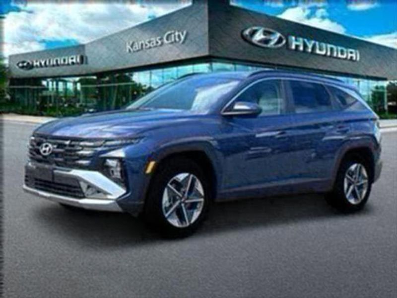 Used 2025 Hyundai Tucson SEL image 2