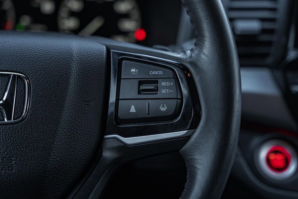 Used 2025 Honda Odyssey Sport-L image 26