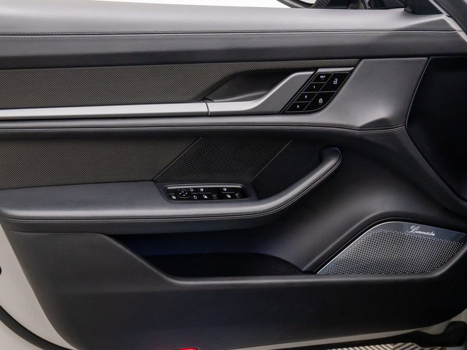 Used 2021 Porsche Taycan Turbo S image 14