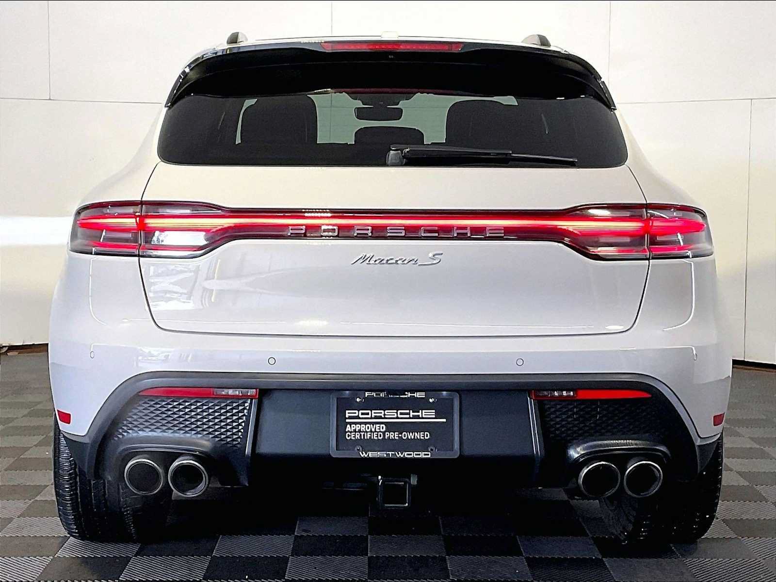 Certified 2023 Porsche Macan S AWD/4WD image 6