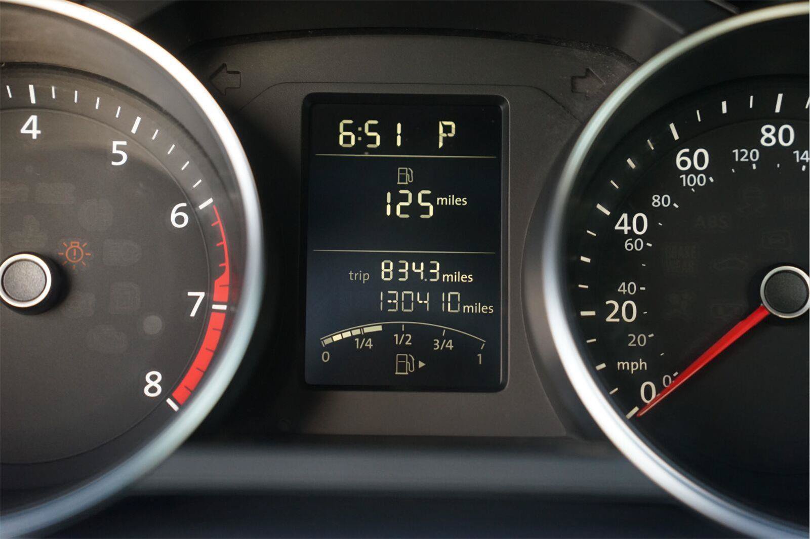 Used 2015 Volkswagen Jetta Sport FWD image 25