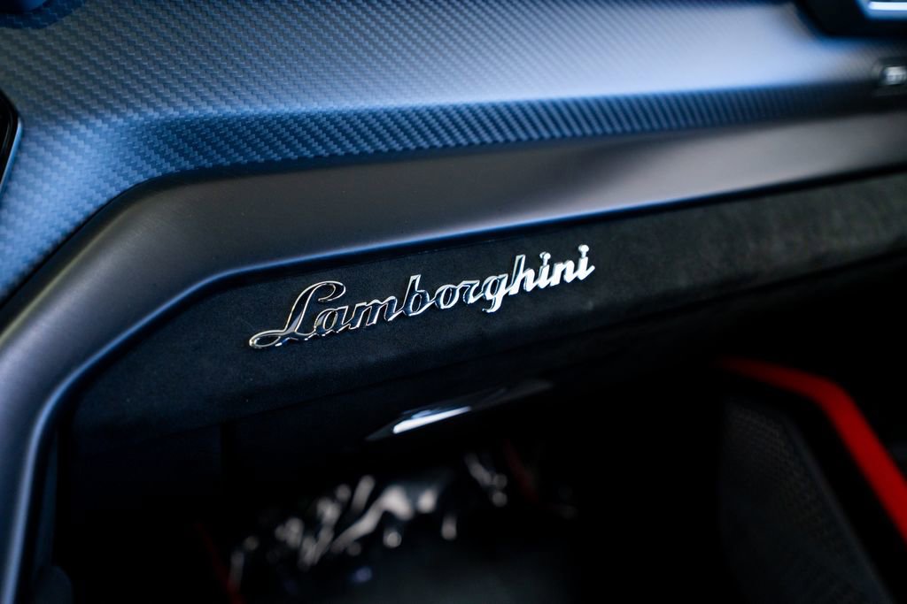 Used 2024 Lamborghini Urus Performante image 57