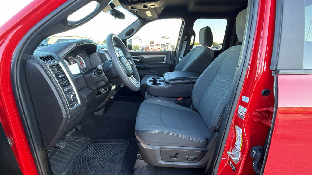Used 2024 RAM 1500 Warlock w/ Trailer & Traction Group AWD/4WD image 14