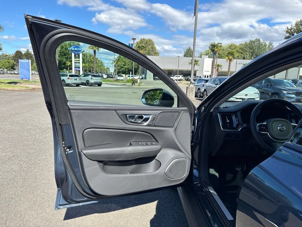 New 2026 Volvo V60 B5 Cross Country Plus w/ Climate Package AWD/4WD image 10