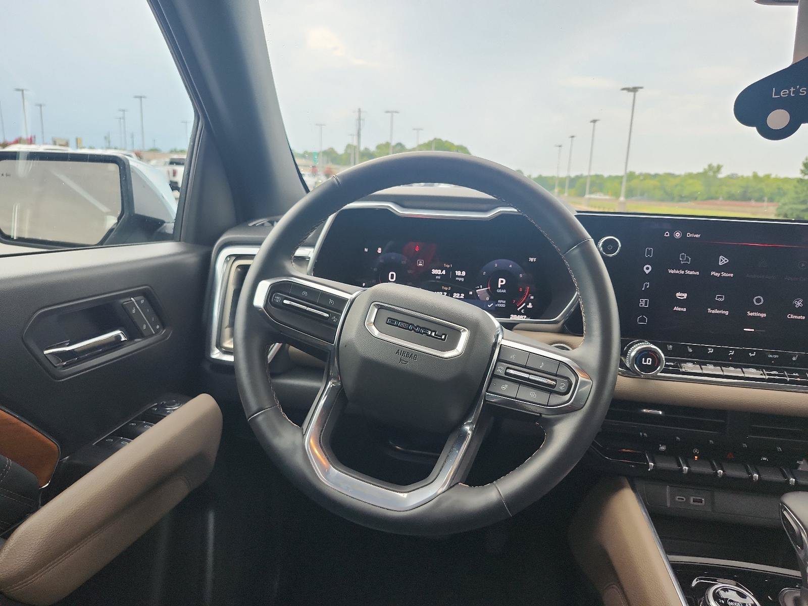 Certified 2025 GMC Canyon Denali AWD/4WD image 13