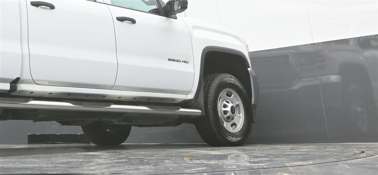 Used 2018 GMC Sierra 2500 2WD Crew Cab w/ Sierra Convenience Package image 34