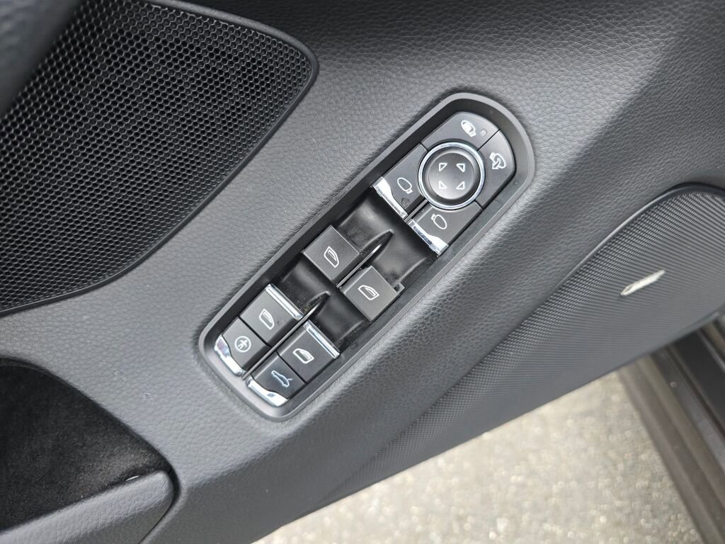 Used 2012 Porsche Panamera image 20