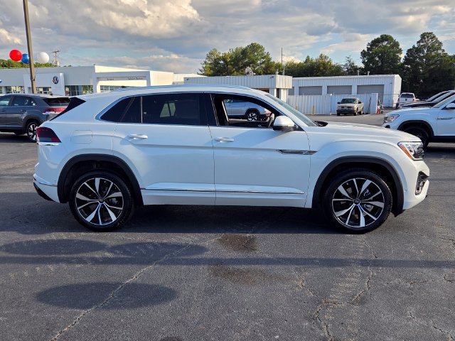 New 2026 Volkswagen Atlas Cross Sport SEL Premium R-Line AWD/4WD image 16