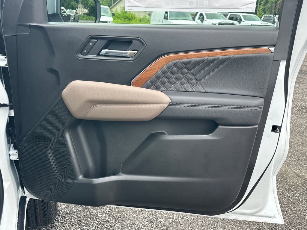 New 2026 GMC Canyon Denali AWD/4WD image 15