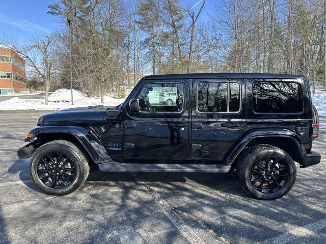 Used 2021 Jeep Wrangler Unlimited Sahara image 9