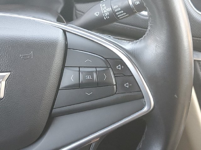 Used 2018 Cadillac XT5 FWD image 23