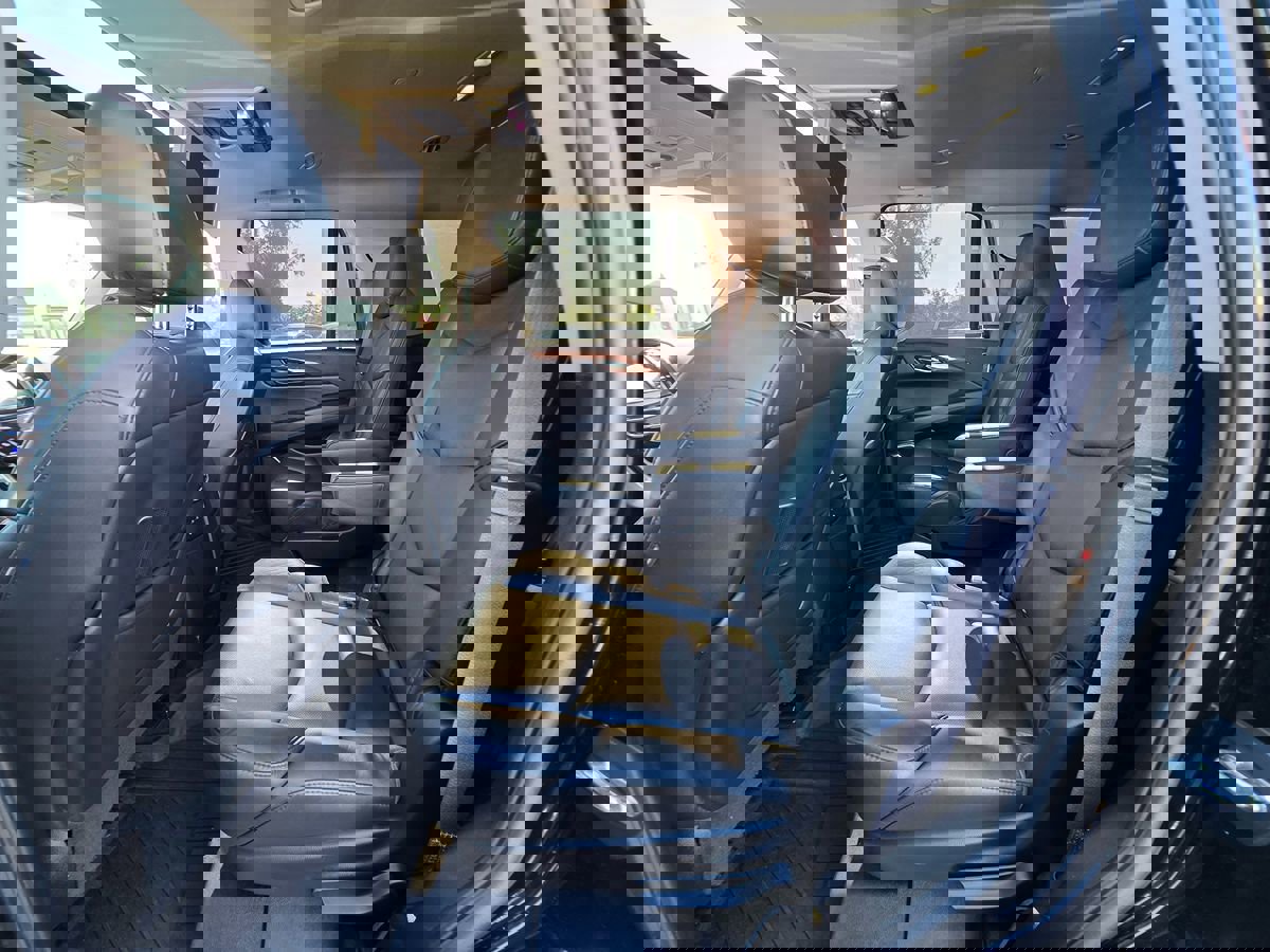 Used 2017 Cadillac Escalade Luxury image 21