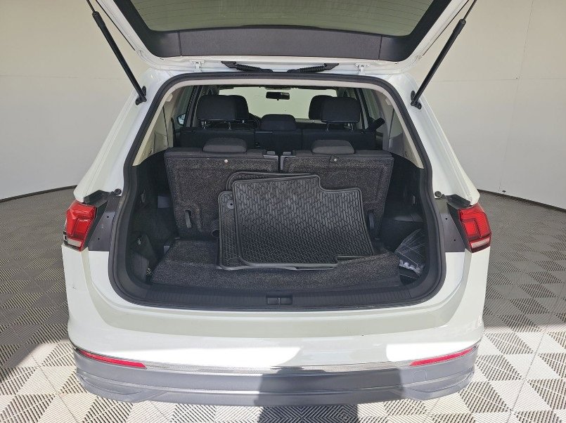 Used 2022 Volkswagen Tiguan S image 26