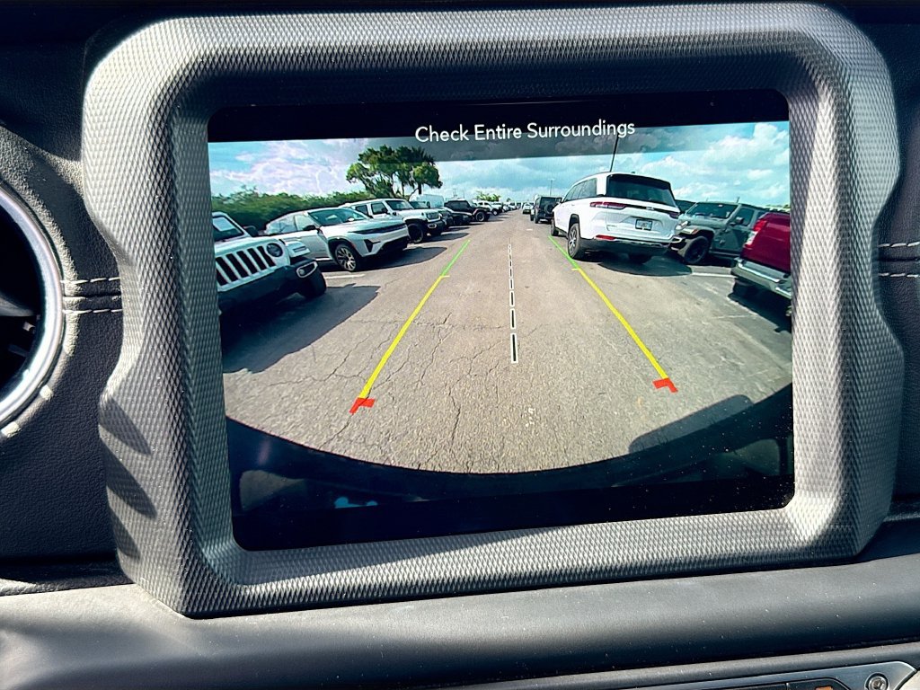 Certified 2023 Jeep Wrangler Unlimited Sahara AWD/4WD image 15