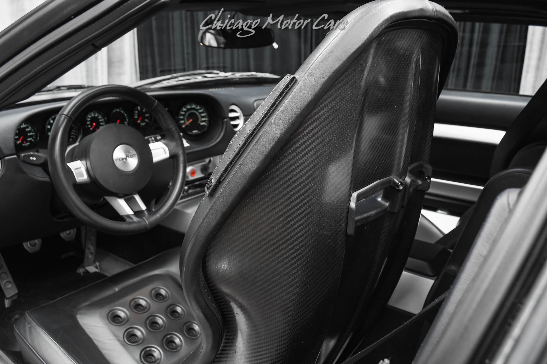 Used 2006 Ford GT RWD image 19
