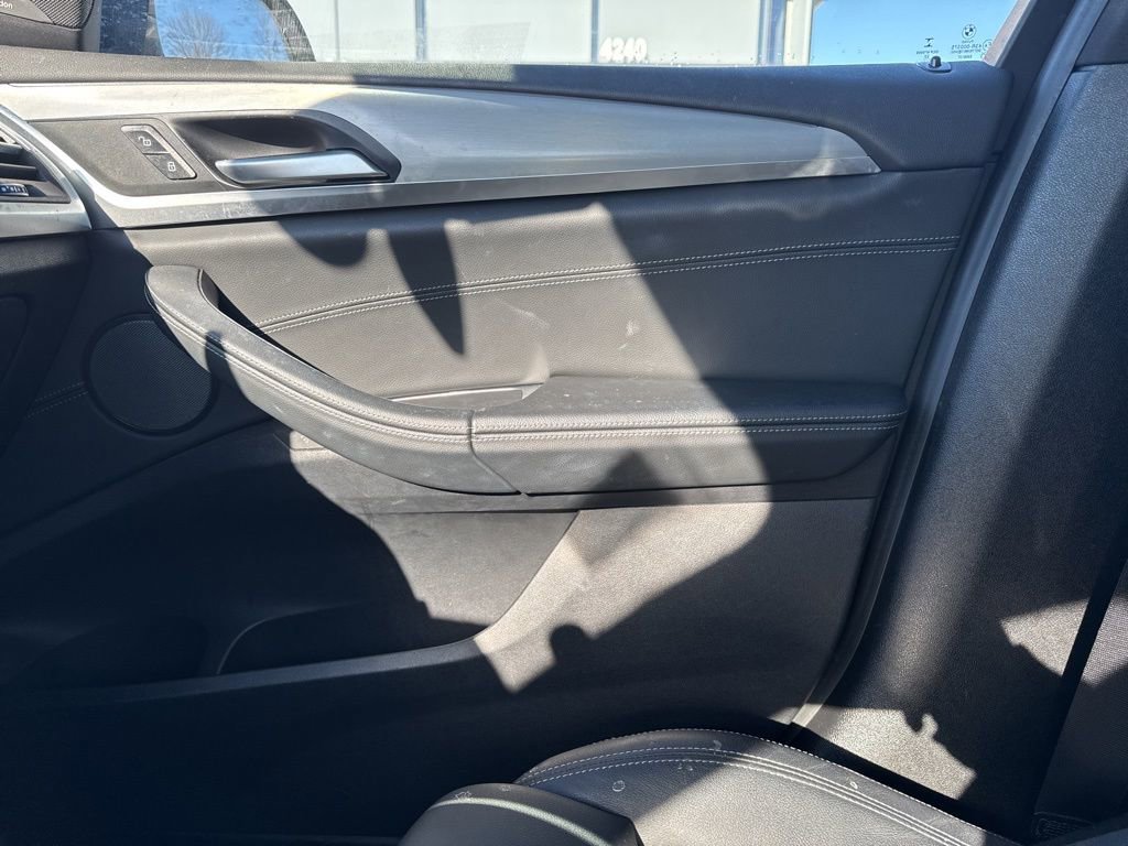 Used 2023 BMW X4 xDrive30i w/ Premium Package image 21