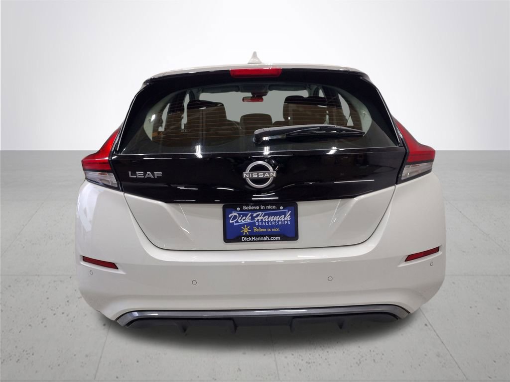 Used 2023 Nissan Leaf S image 12
