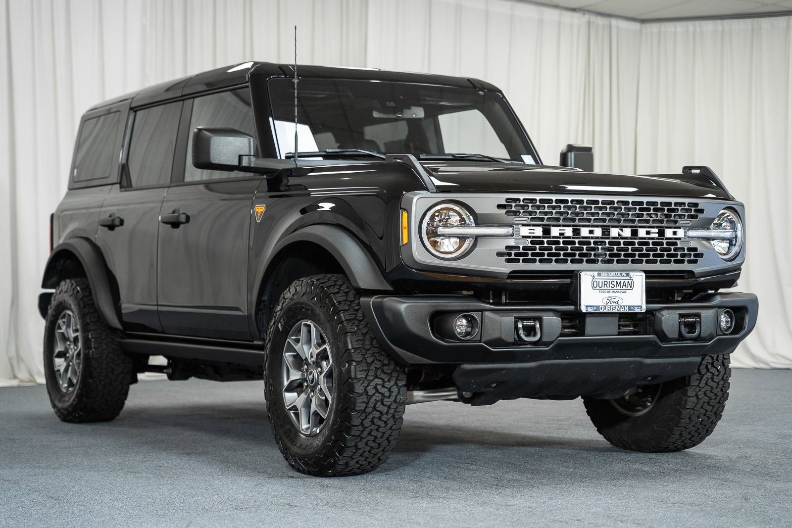 Certified 2025 Ford Bronco Badlands image 1