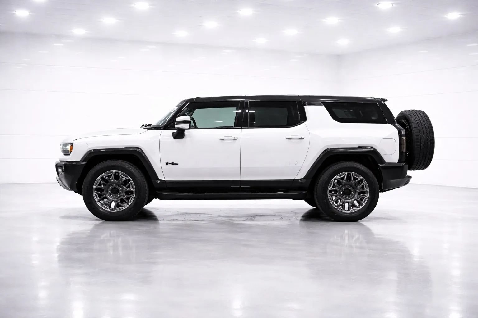 Used 2025 GMC Hummer EV 3X AWD/4WD image 2