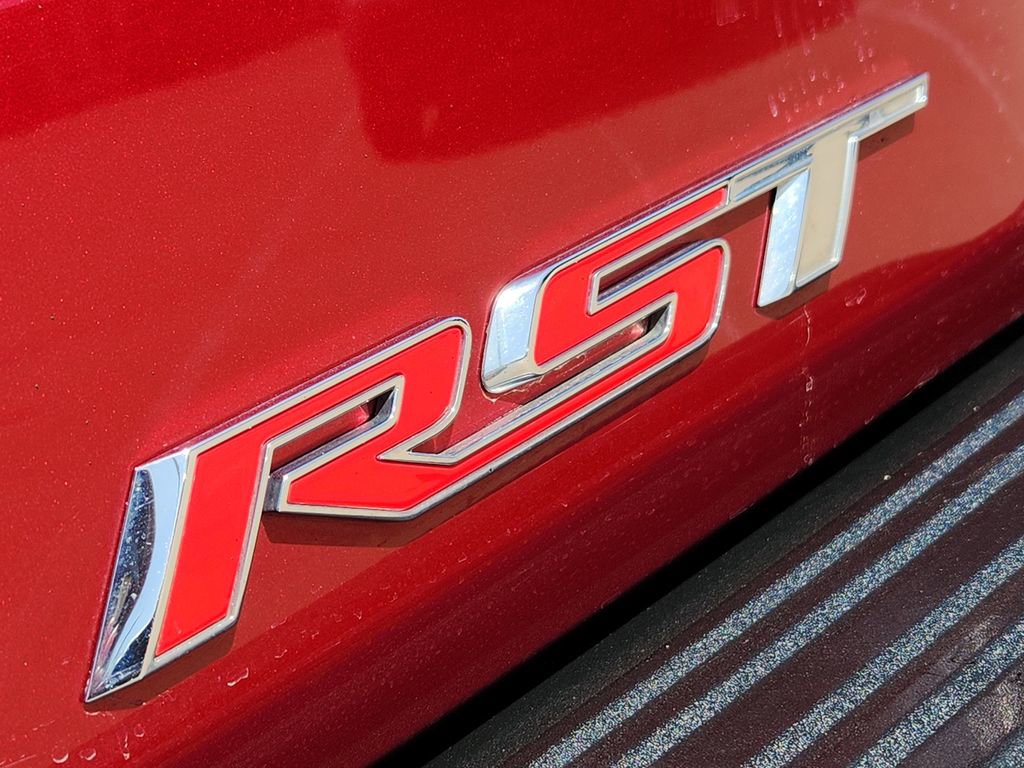 Used 2024 Chevrolet Suburban RST w/ Luxury Package image 16