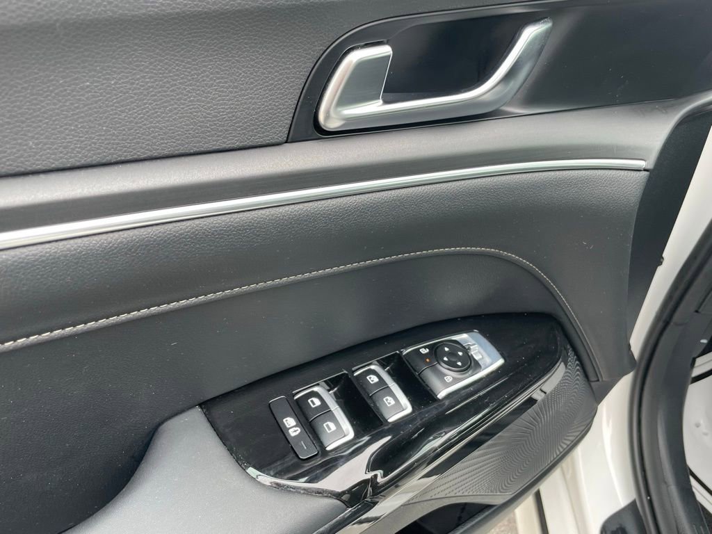 Certified 2025 Kia K5 GT-Line image 11
