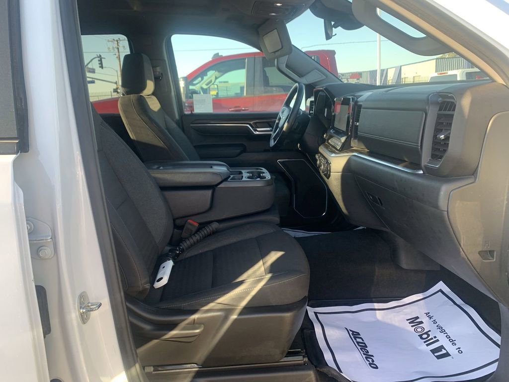 Certified 2024 Chevrolet Silverado 1500 RST image 26