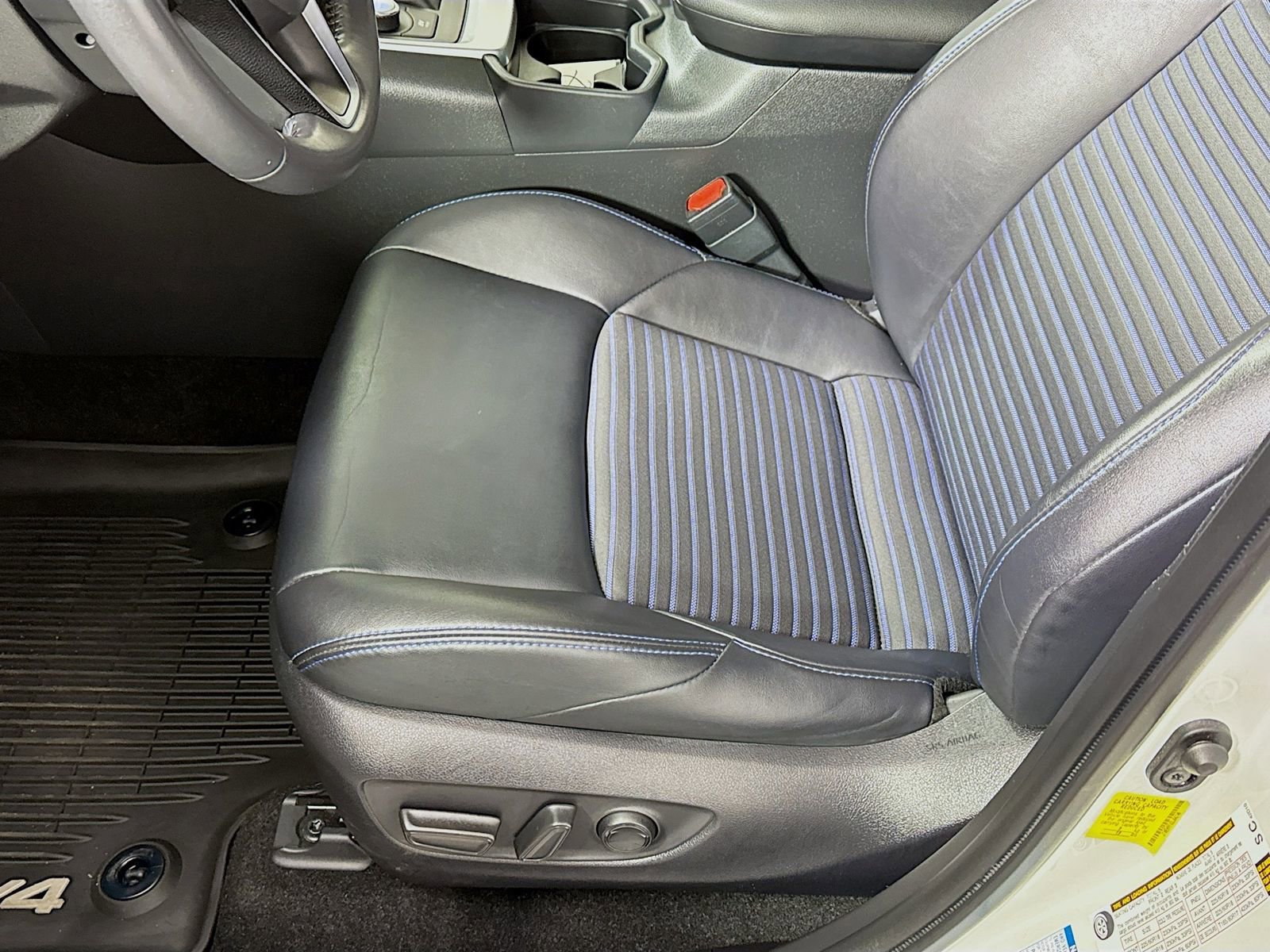 Certified 2020 Toyota RAV4 XSE w/ All Weather Liner Package AWD/4WD image 10