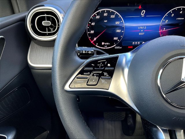 Used 2026 Mercedes-Benz GLC 300 4MATIC image 13