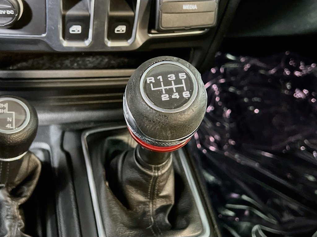 Used 2018 Jeep Wrangler Sport AWD/4WD image 20