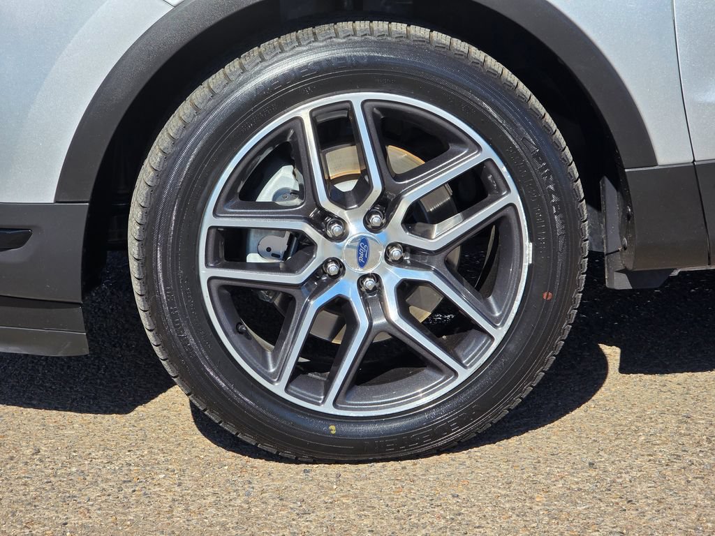 Used 2019 Ford Explorer Sport AWD/4WD image 33