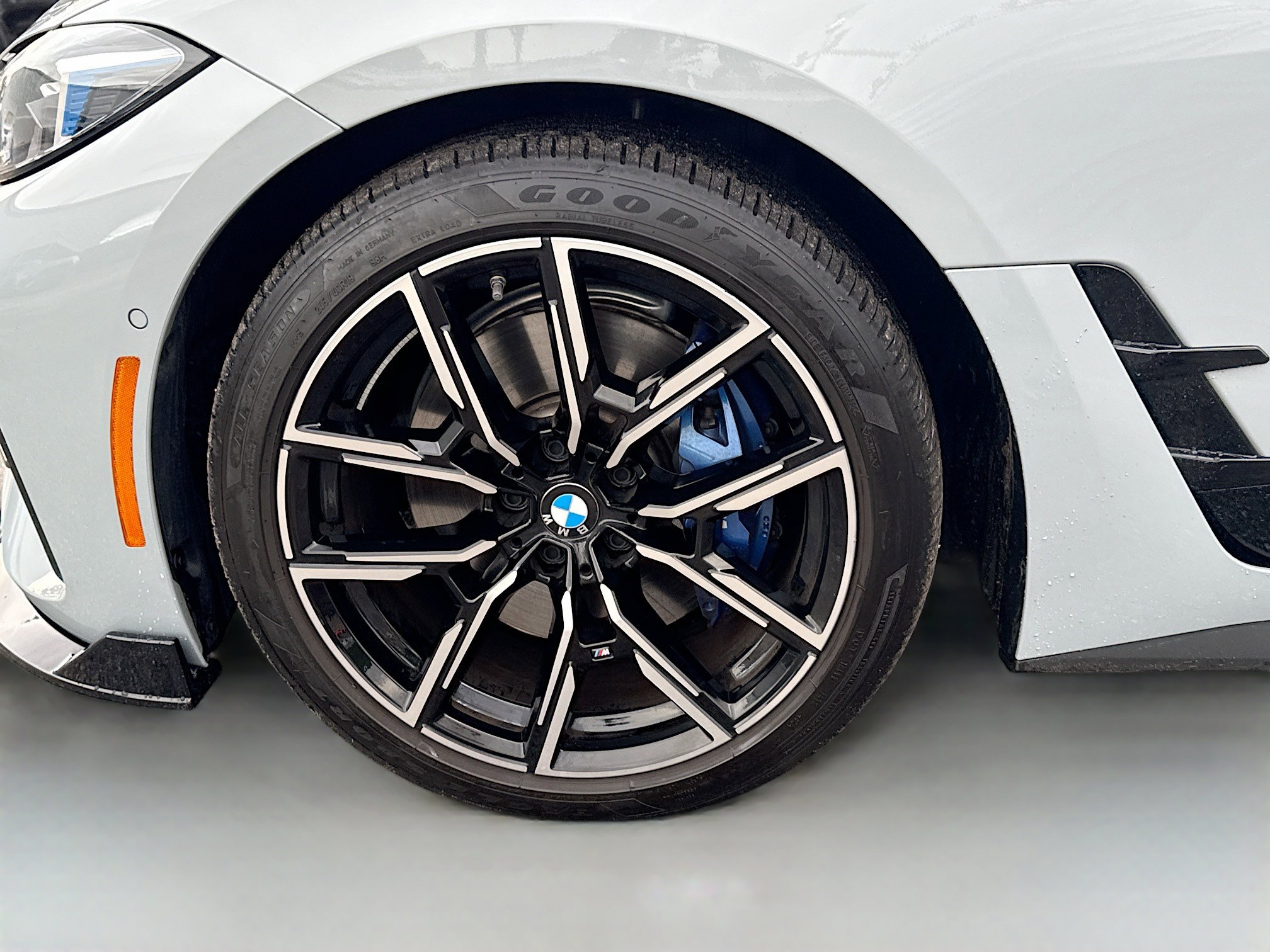 Used 2025 BMW M440i RWD image 43
