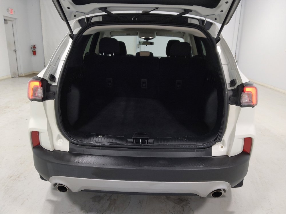 Used 2021 Ford Escape SE image 29