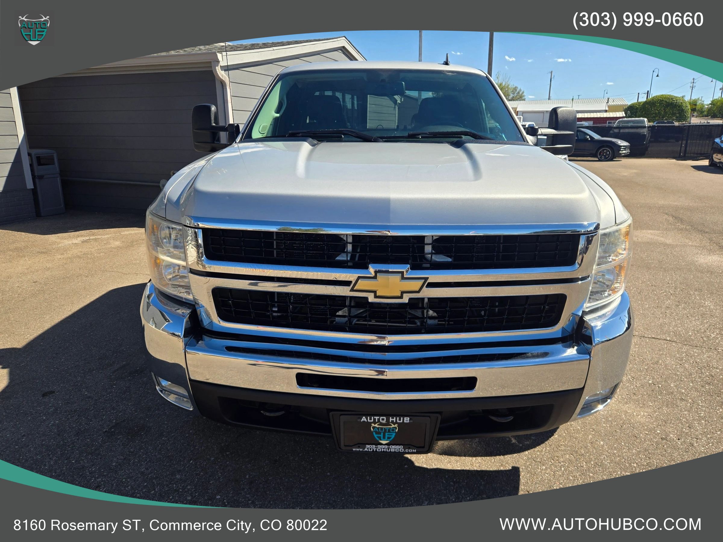 Used 2010 Chevrolet Silverado 2500 LT w/ Interior Plus Package AWD/4WD image 3