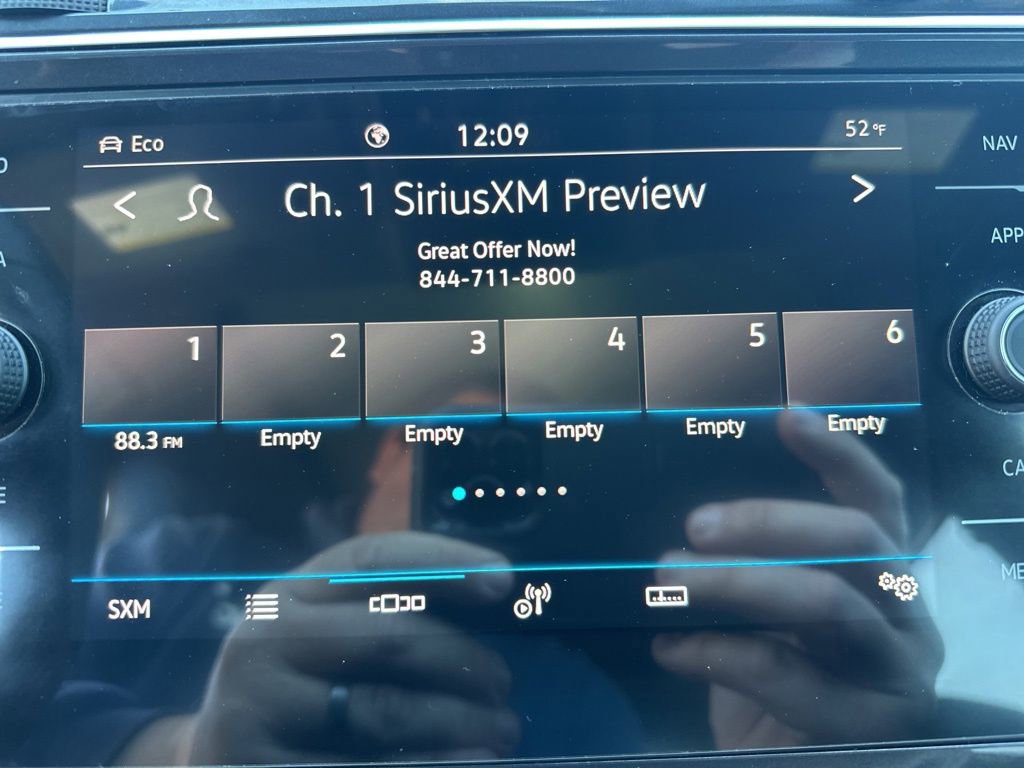 Used 2022 Volkswagen Tiguan SEL R-Line image 21