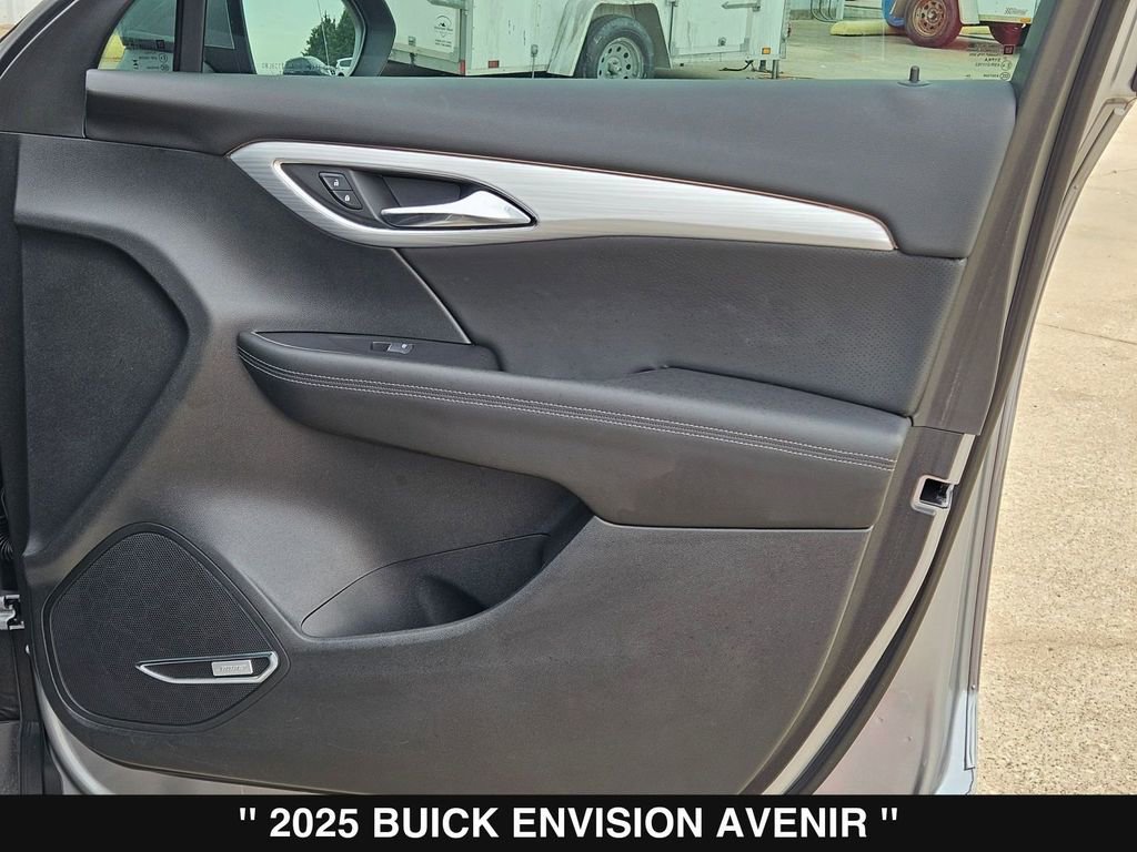 Used 2025 Buick Envision Avenir AWD/4WD image 29
