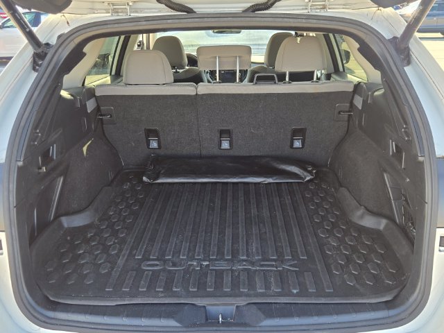Used 2020 Subaru Outback Premium AWD/4WD image 14