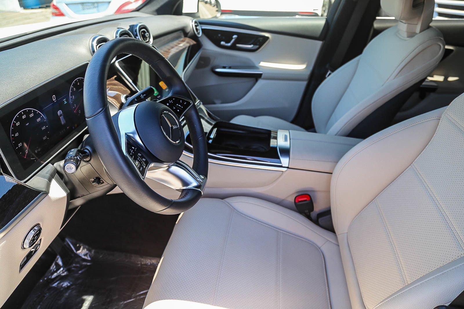Certified 2026 Mercedes-Benz GLC 300 image 16