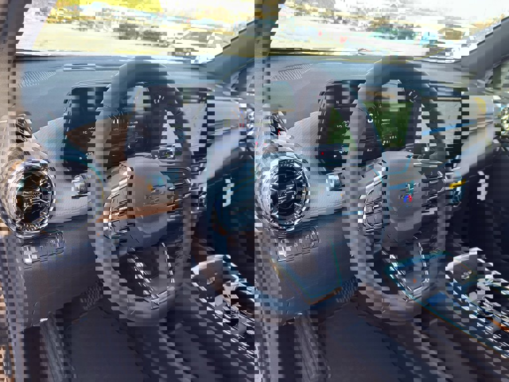 New 2026 Chevrolet Equinox ACTIV w/ Safety and Technology Package image 23