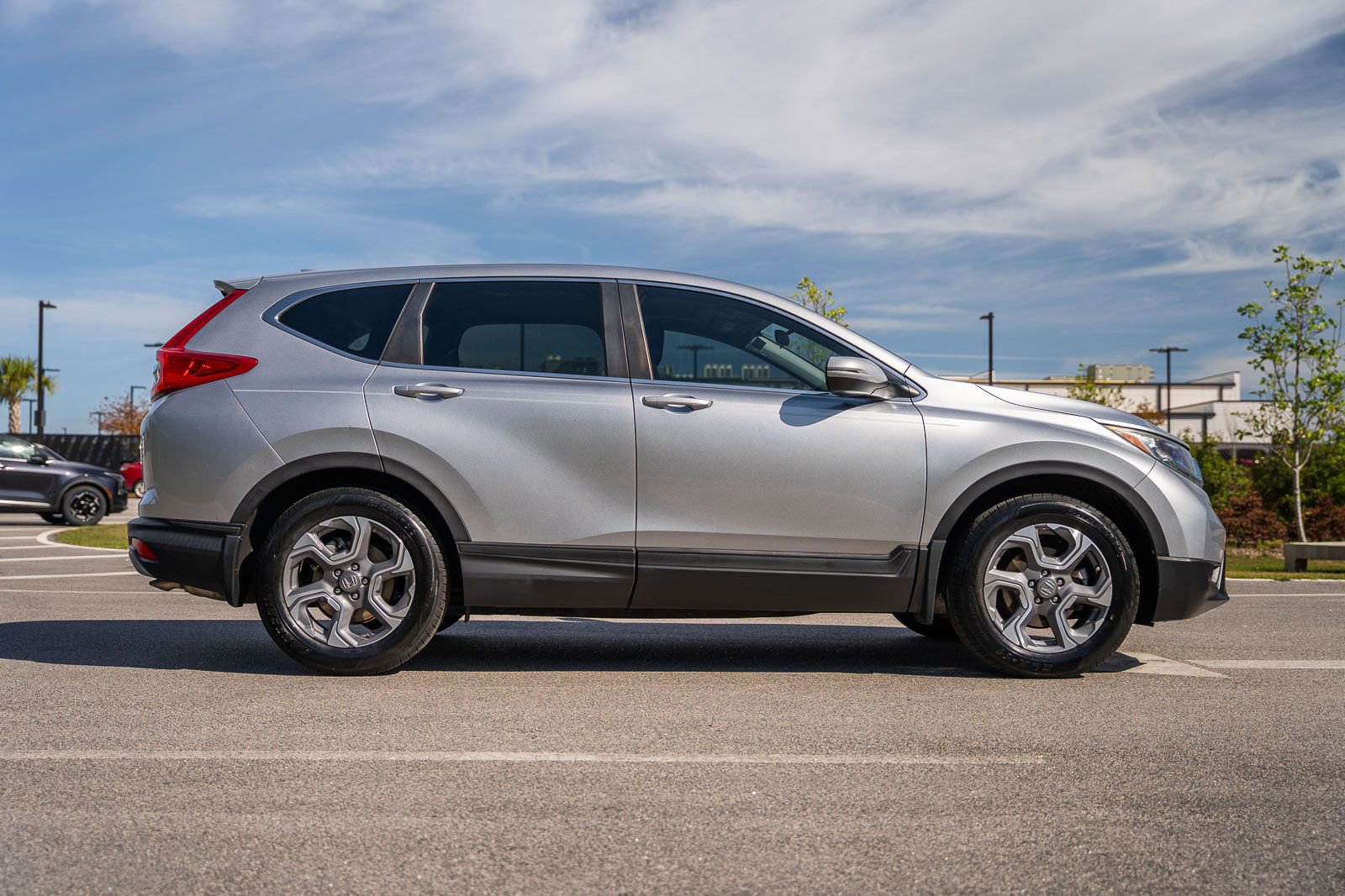 Used 2018 Honda CR-V EX image 9